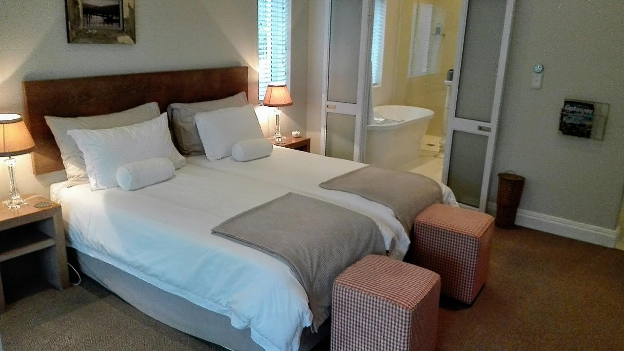 โควี ริเวอร์ เกสท์เฮาส์ Hotel พอร์ตอัลเฟรด ภายนอก รูปภาพ